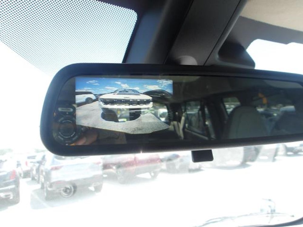 2025 Chevrolet Express Passenger LT