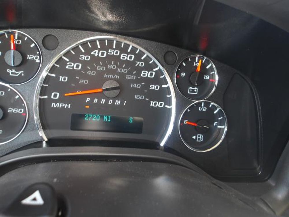 2025 Chevrolet Express Passenger LT