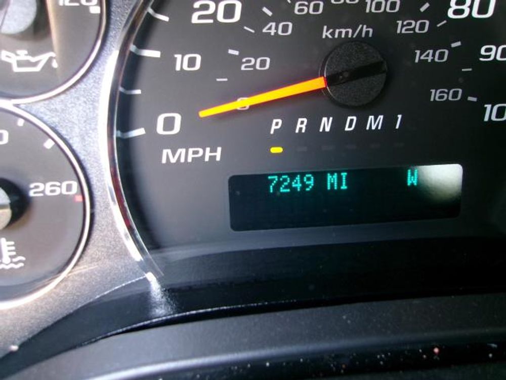 2025 Chevrolet Express Passenger LT