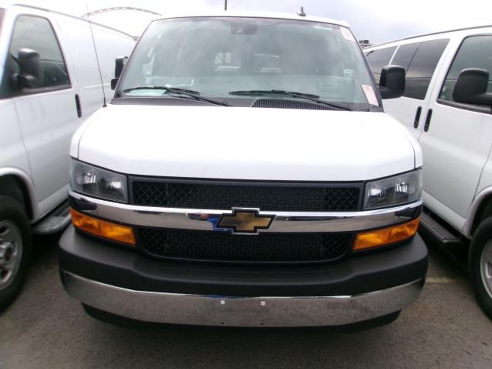 2025 Chevrolet Express Passenger LT