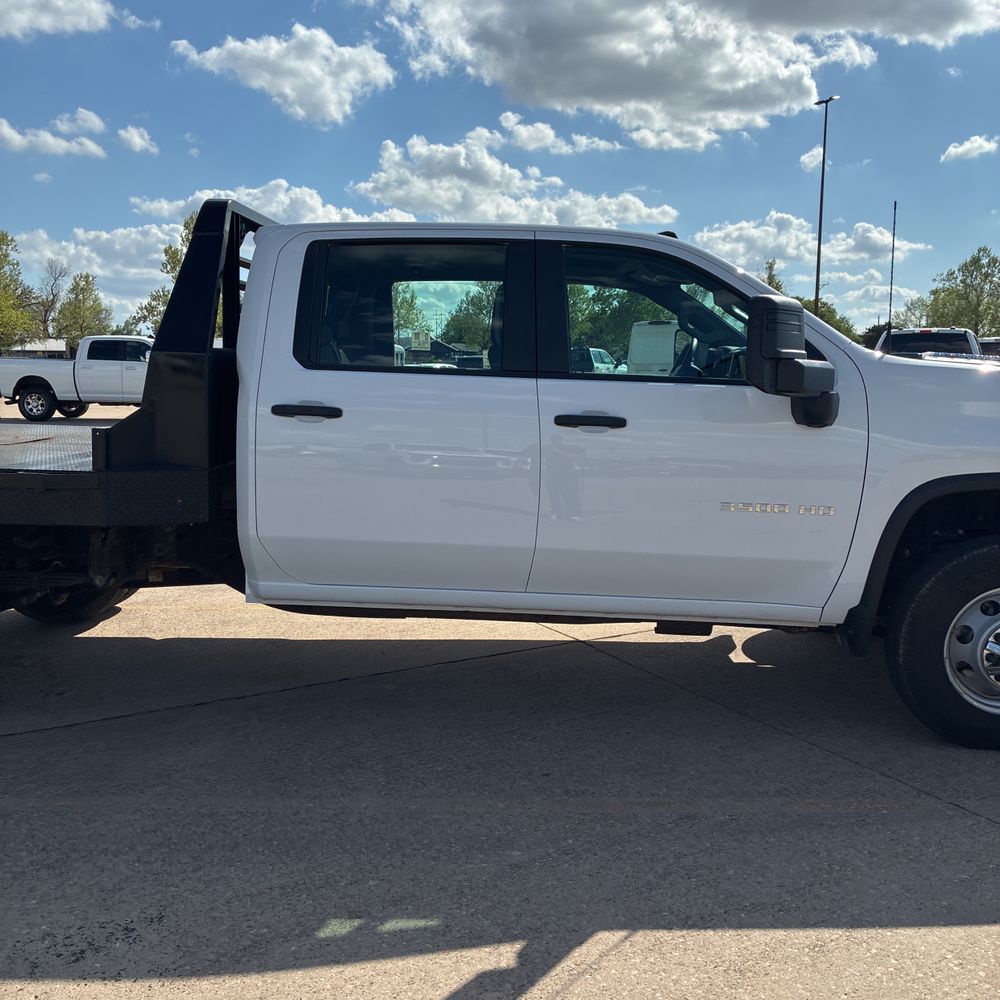 2025 Chevrolet Silverado 3500HD CC Work Truck