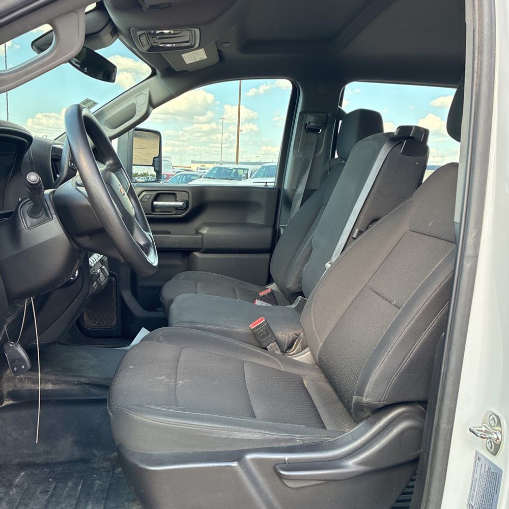 2025 Chevrolet Silverado 3500HD CC Work Truck
