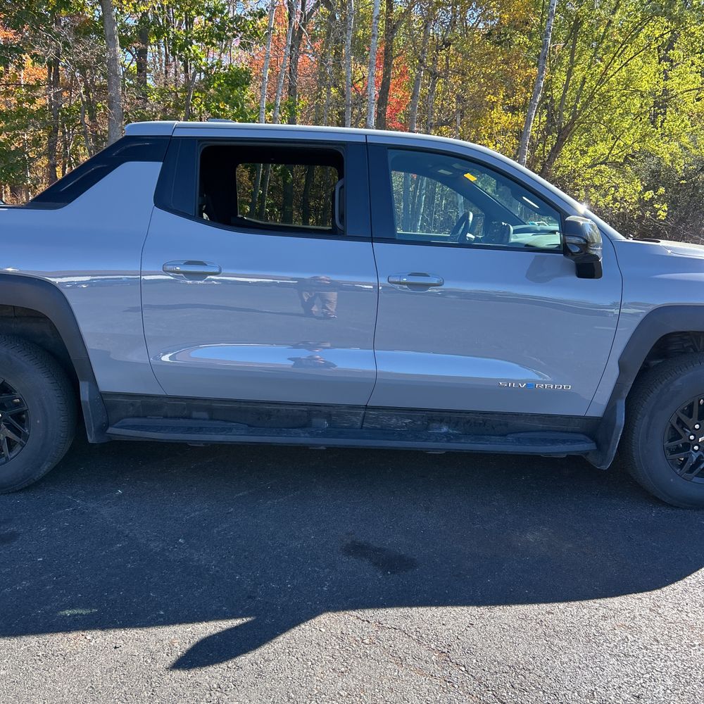 2025 Chevrolet Silverado EV LT