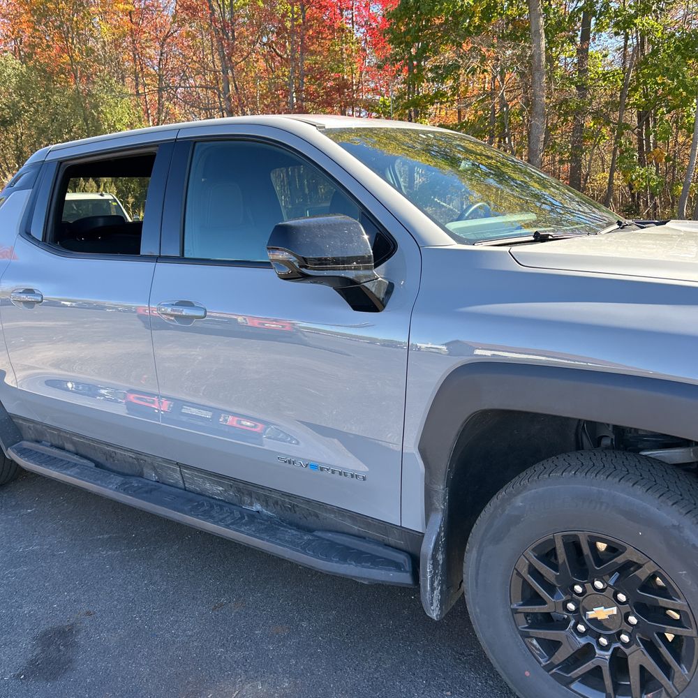 2025 Chevrolet Silverado EV LT
