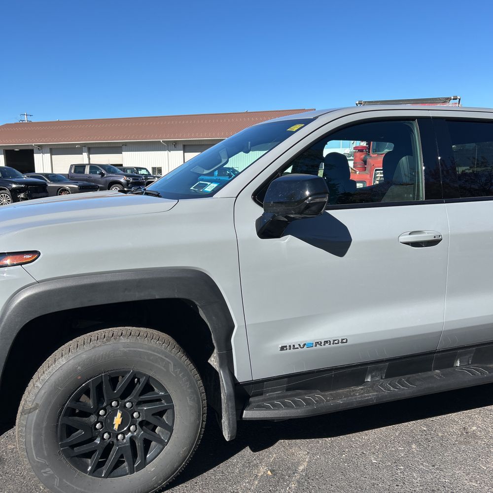 2025 Chevrolet Silverado EV LT