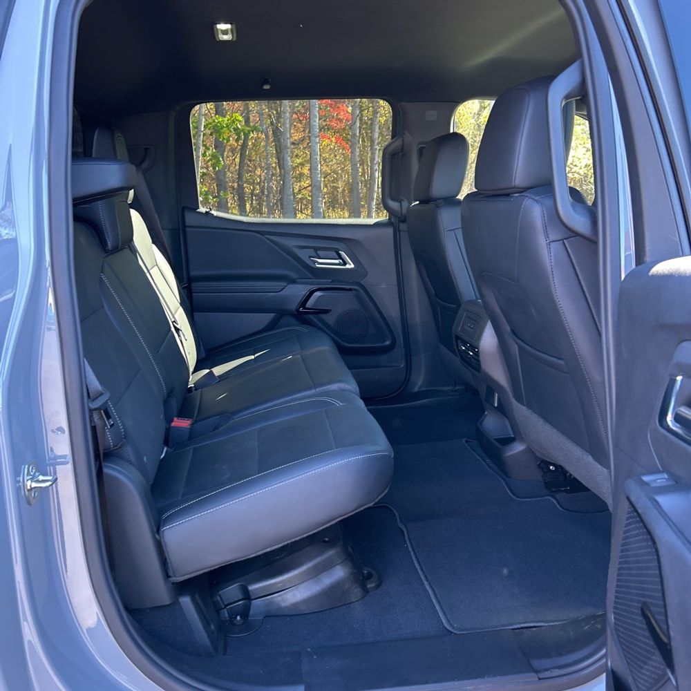 2025 Chevrolet Silverado EV LT