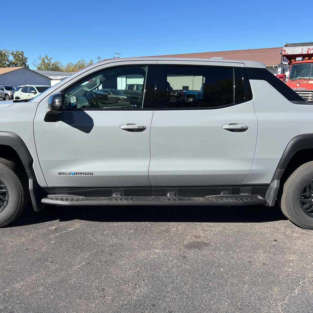 2025 Chevrolet Silverado EV LT