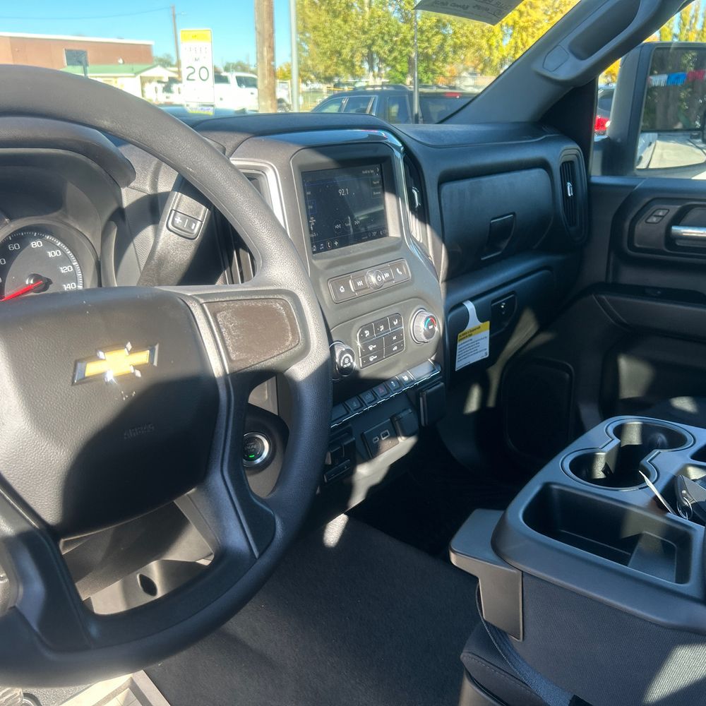 2024 Chevrolet Silverado 2500HD Custom