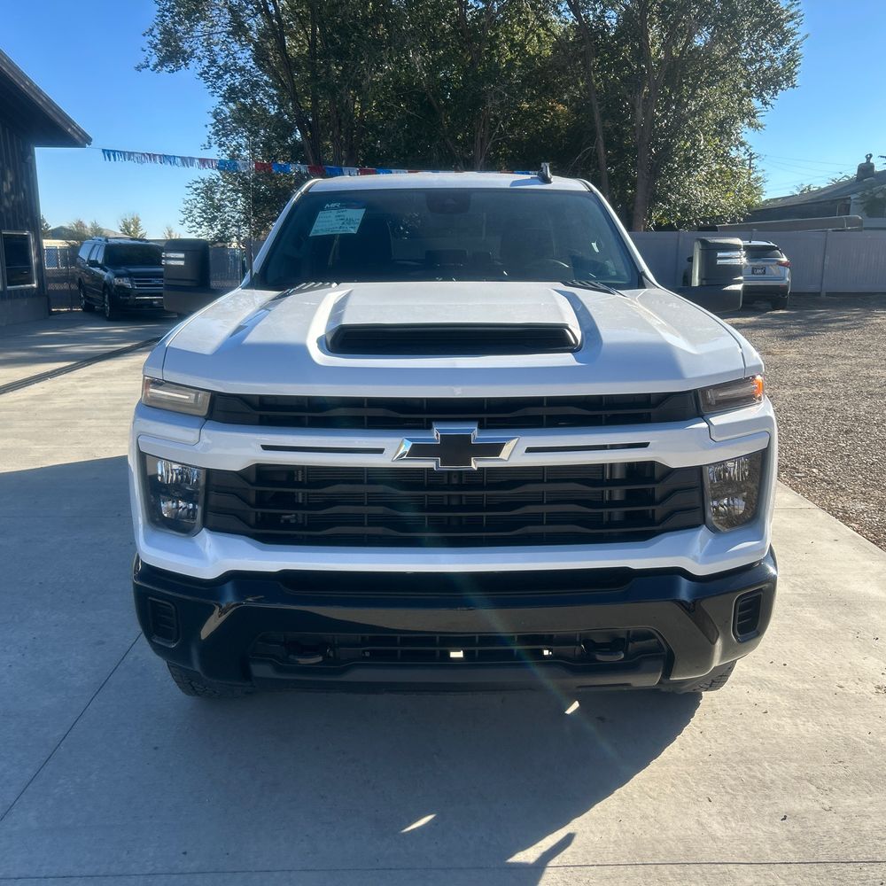 2024 Chevrolet Silverado 2500HD Custom