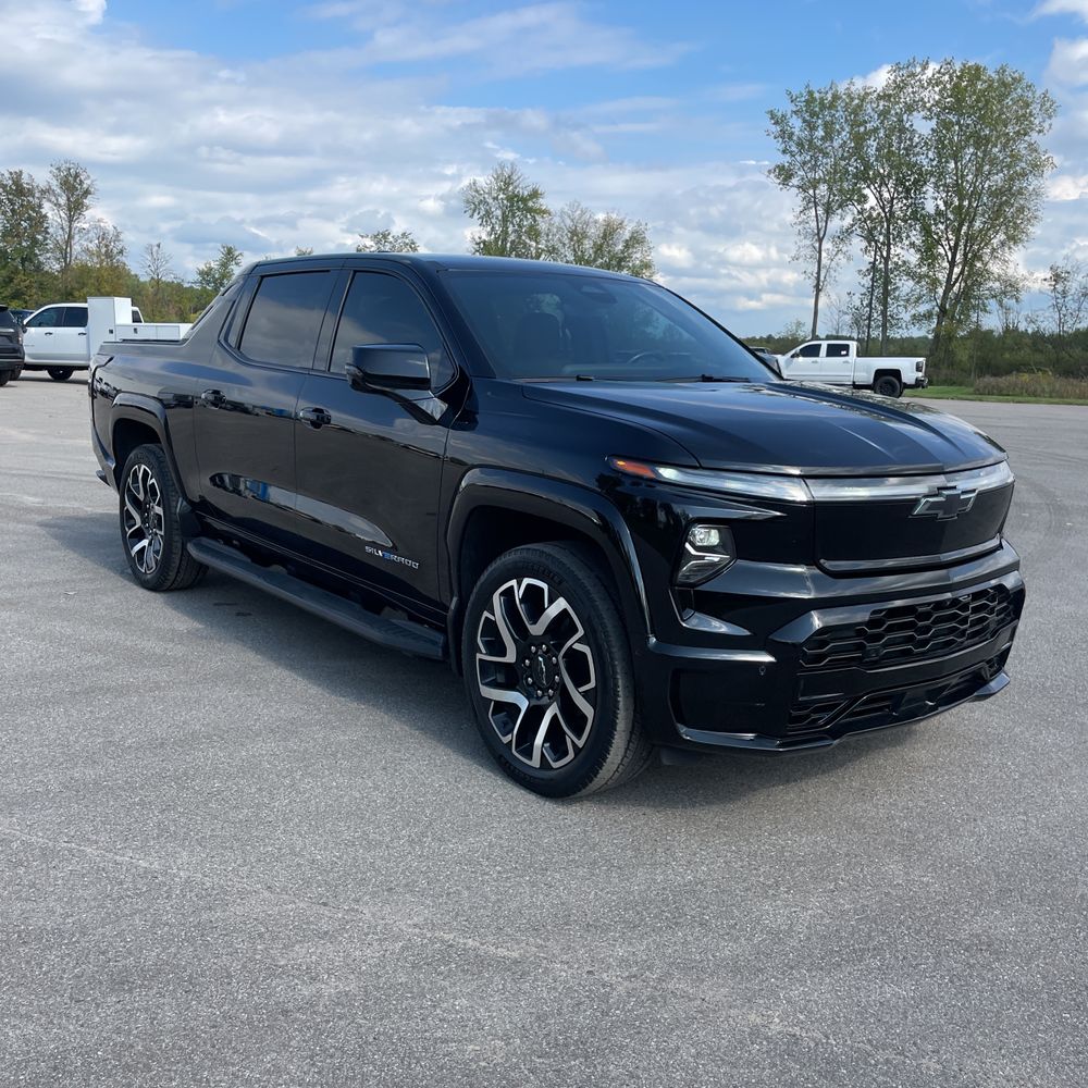 2024 Chevrolet Silverado EV RST