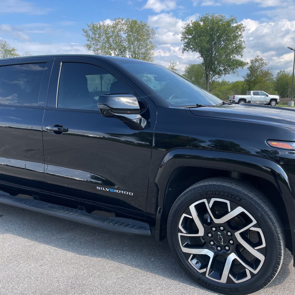 2024 Chevrolet Silverado EV RST