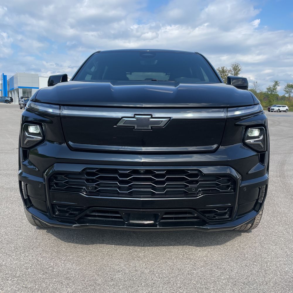 2024 Chevrolet Silverado EV RST