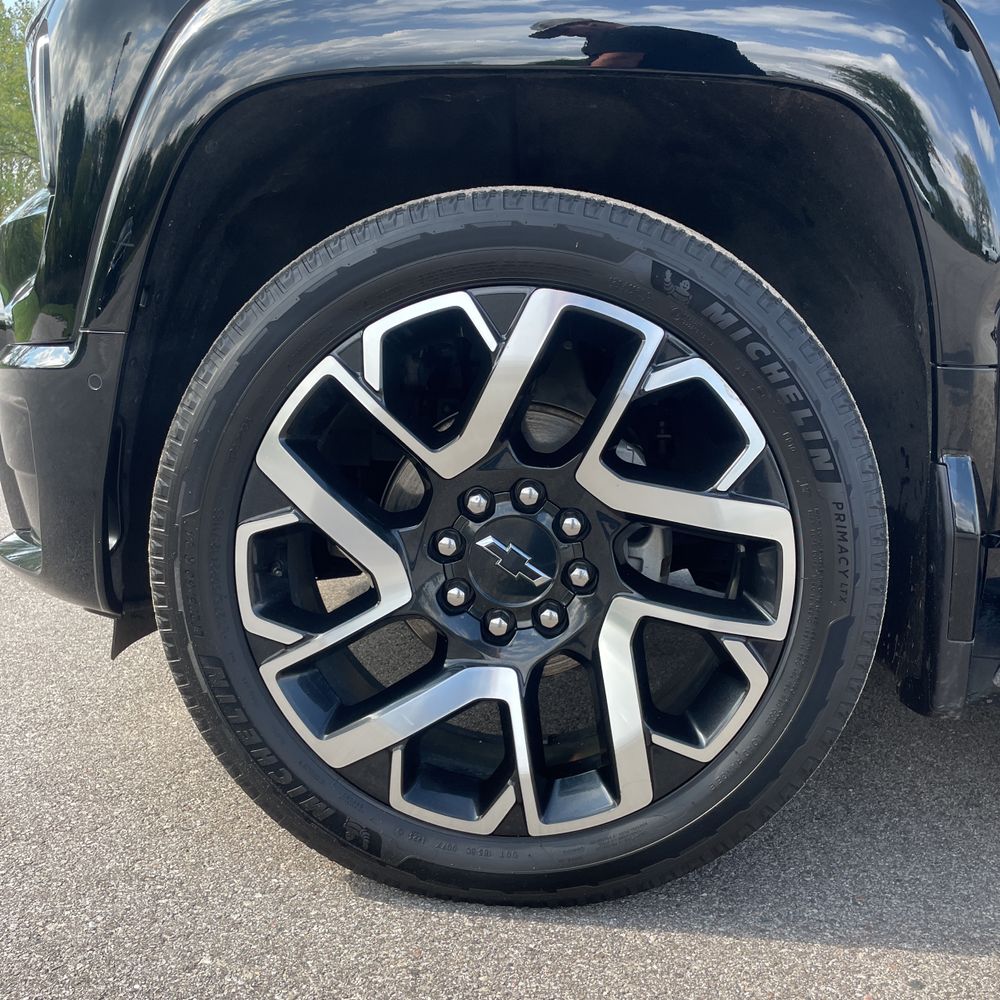 2024 Chevrolet Silverado EV RST