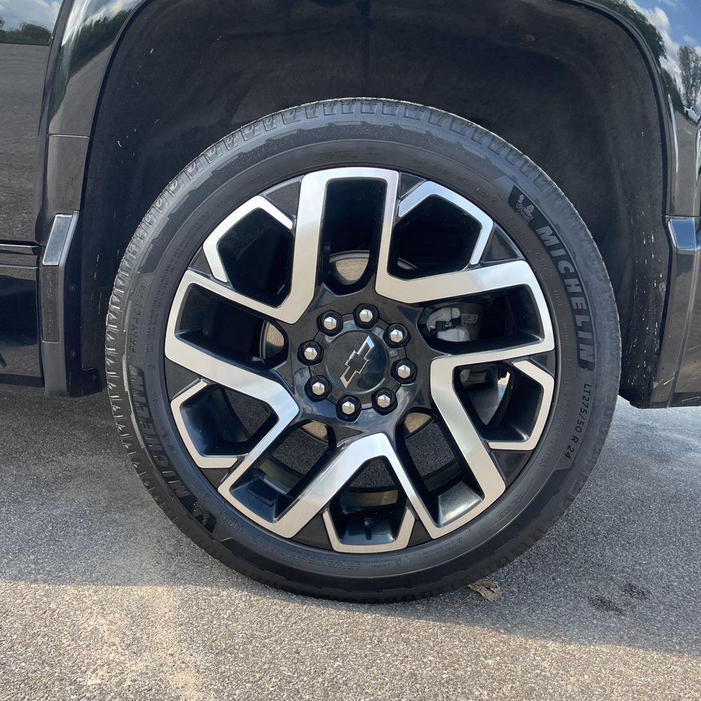 2024 Chevrolet Silverado EV RST