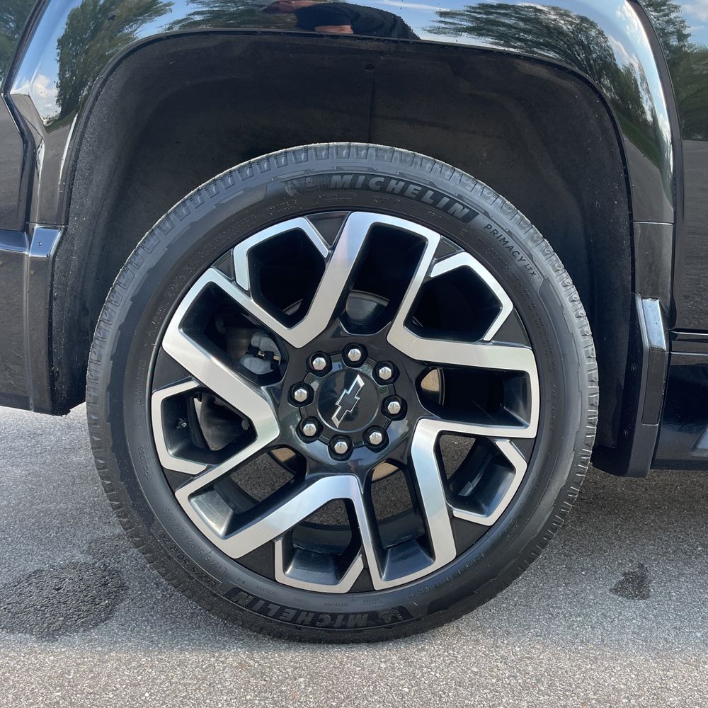 2024 Chevrolet Silverado EV RST