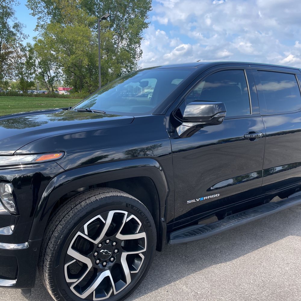 2024 Chevrolet Silverado EV RST