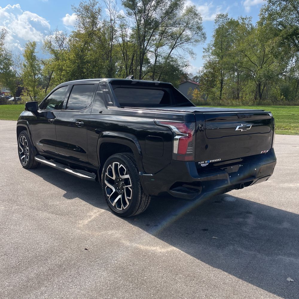 2024 Chevrolet Silverado EV RST