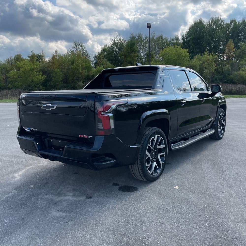 2024 Chevrolet Silverado EV RST