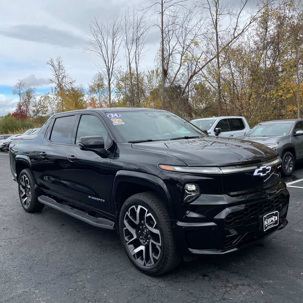 2024 Chevrolet Silverado EV RST
