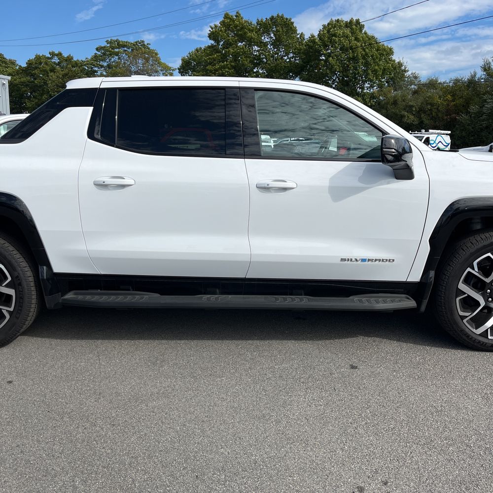 2024 Chevrolet Silverado EV RST