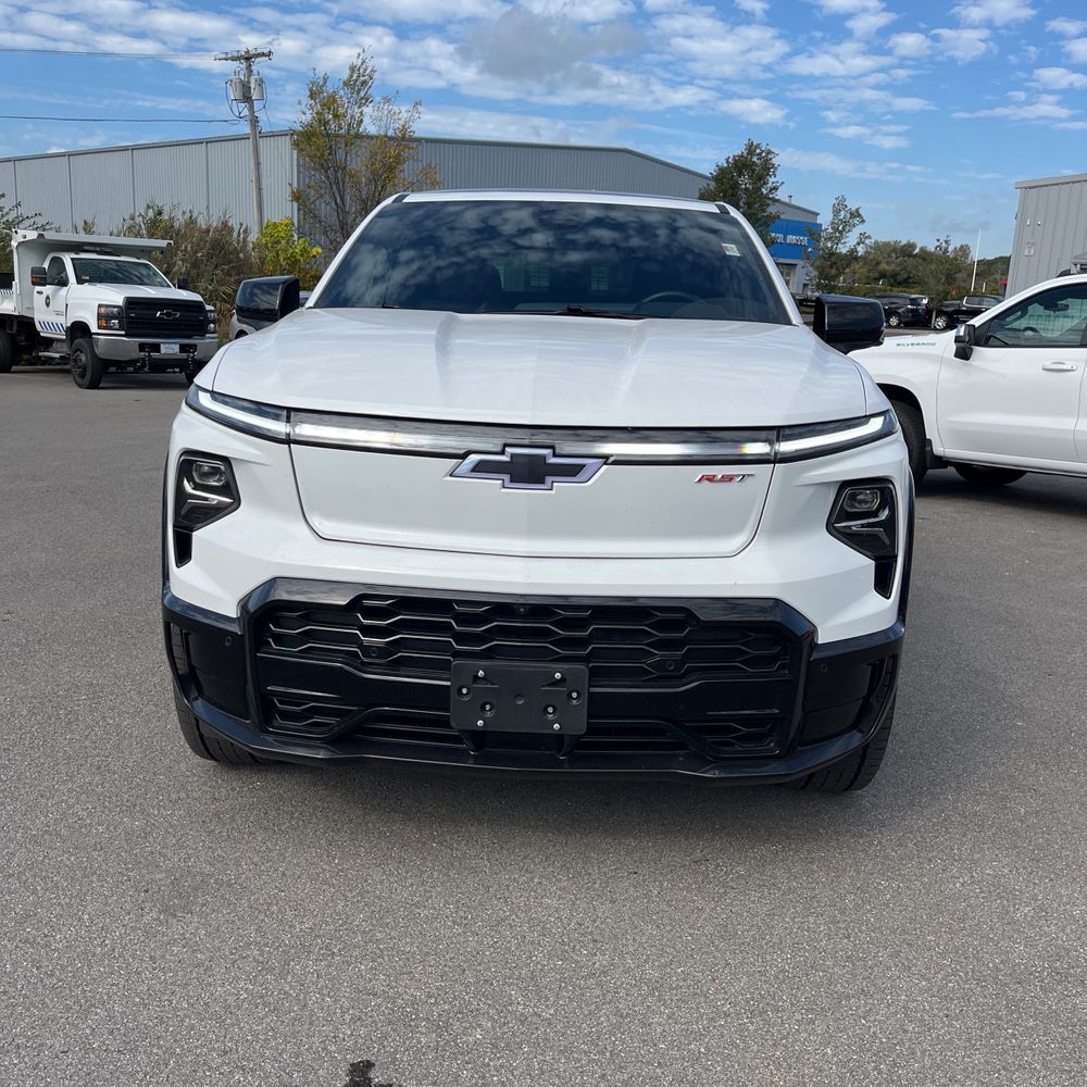 2024 Chevrolet Silverado EV RST