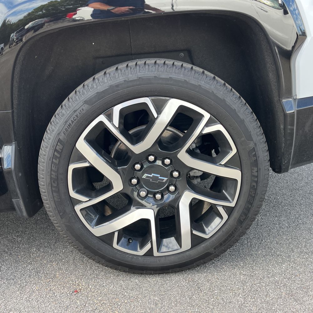 2024 Chevrolet Silverado EV RST
