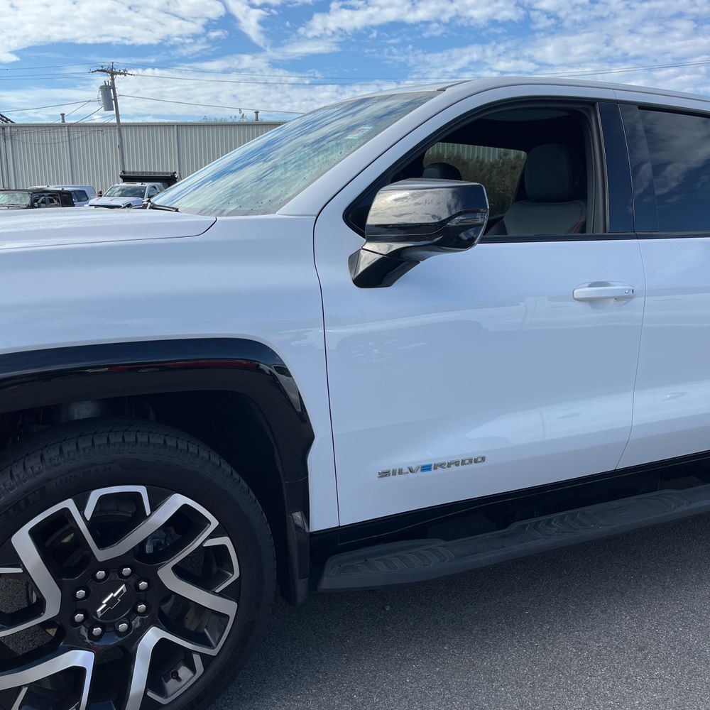 2024 Chevrolet Silverado EV RST
