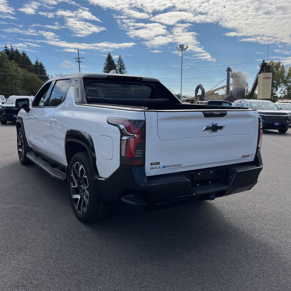2024 Chevrolet Silverado EV RST