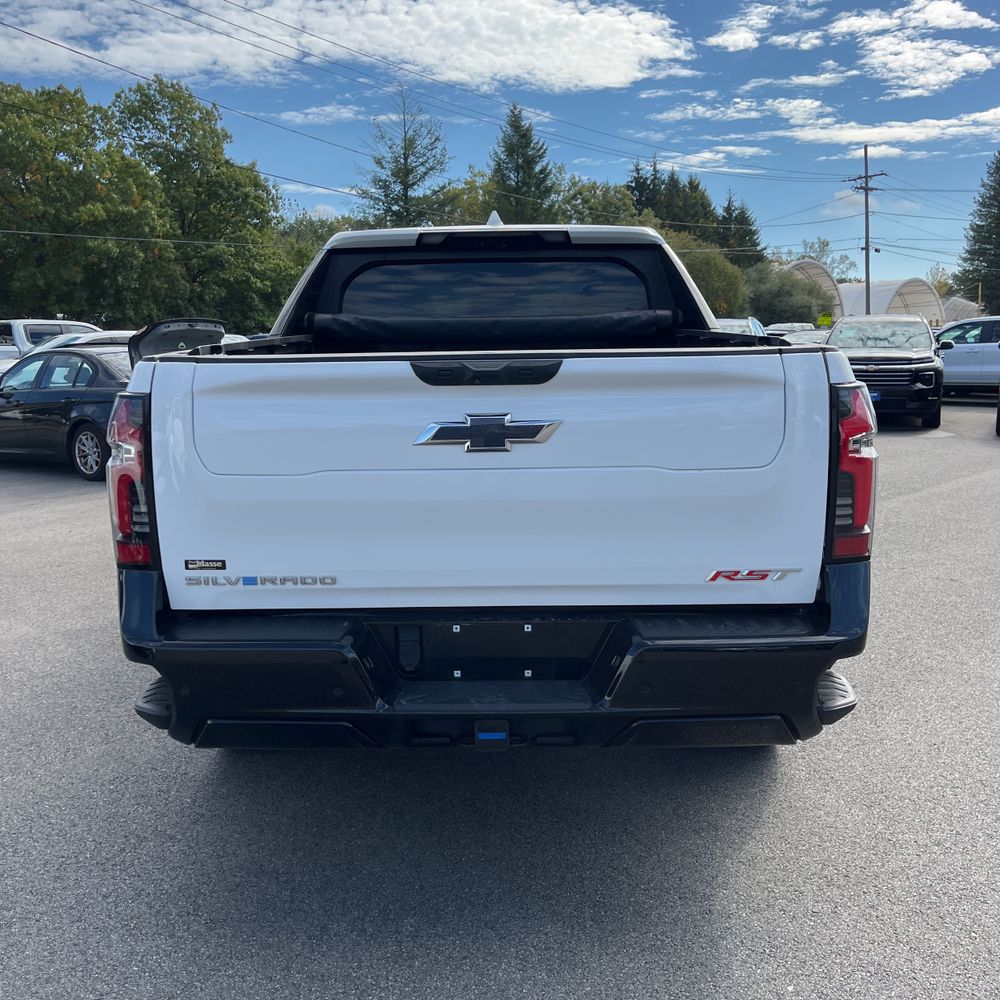 2024 Chevrolet Silverado EV RST