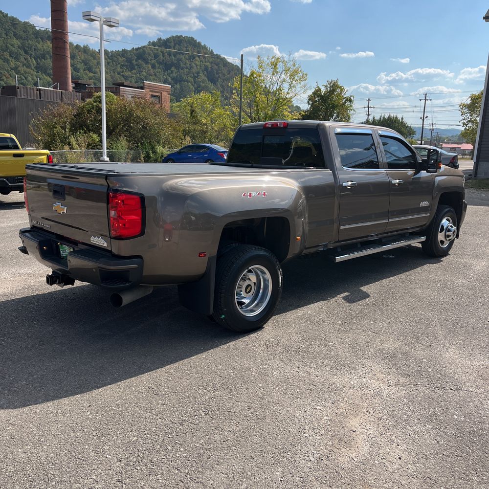 2015 Chevrolet Silverado 3500 High Country