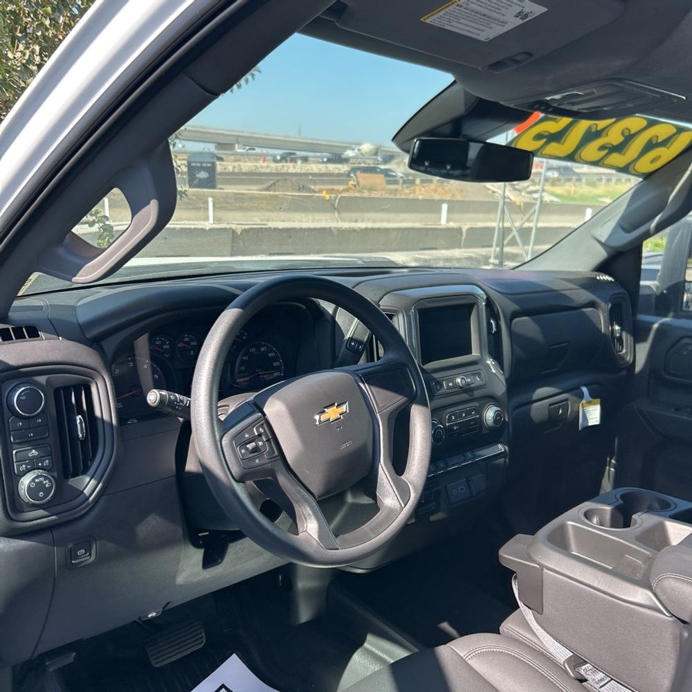2025 Chevrolet Silverado 3500HD Work Truck