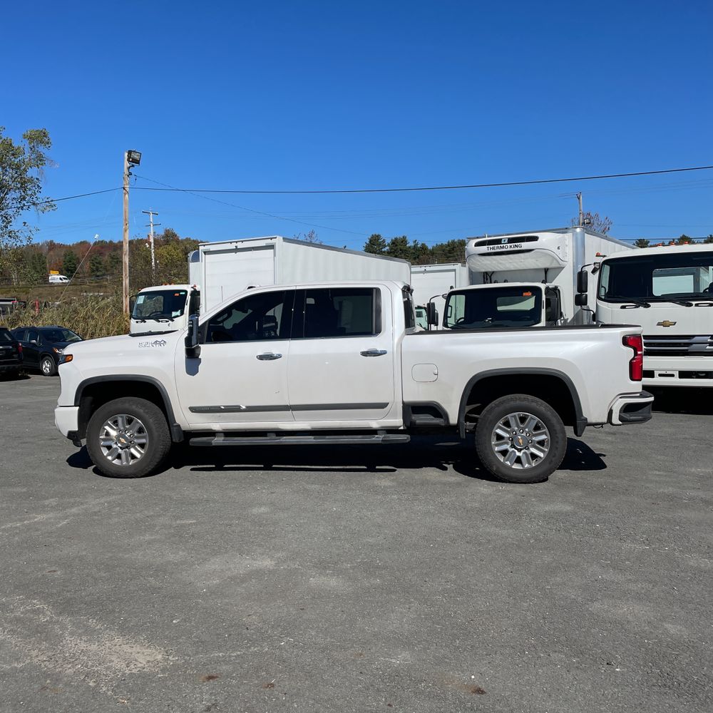 2025 Chevrolet Silverado 3500HD High Country