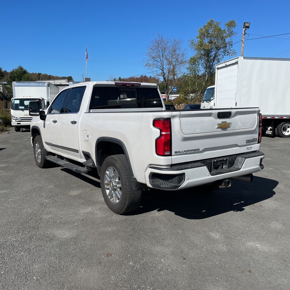 2025 Chevrolet Silverado 3500HD High Country