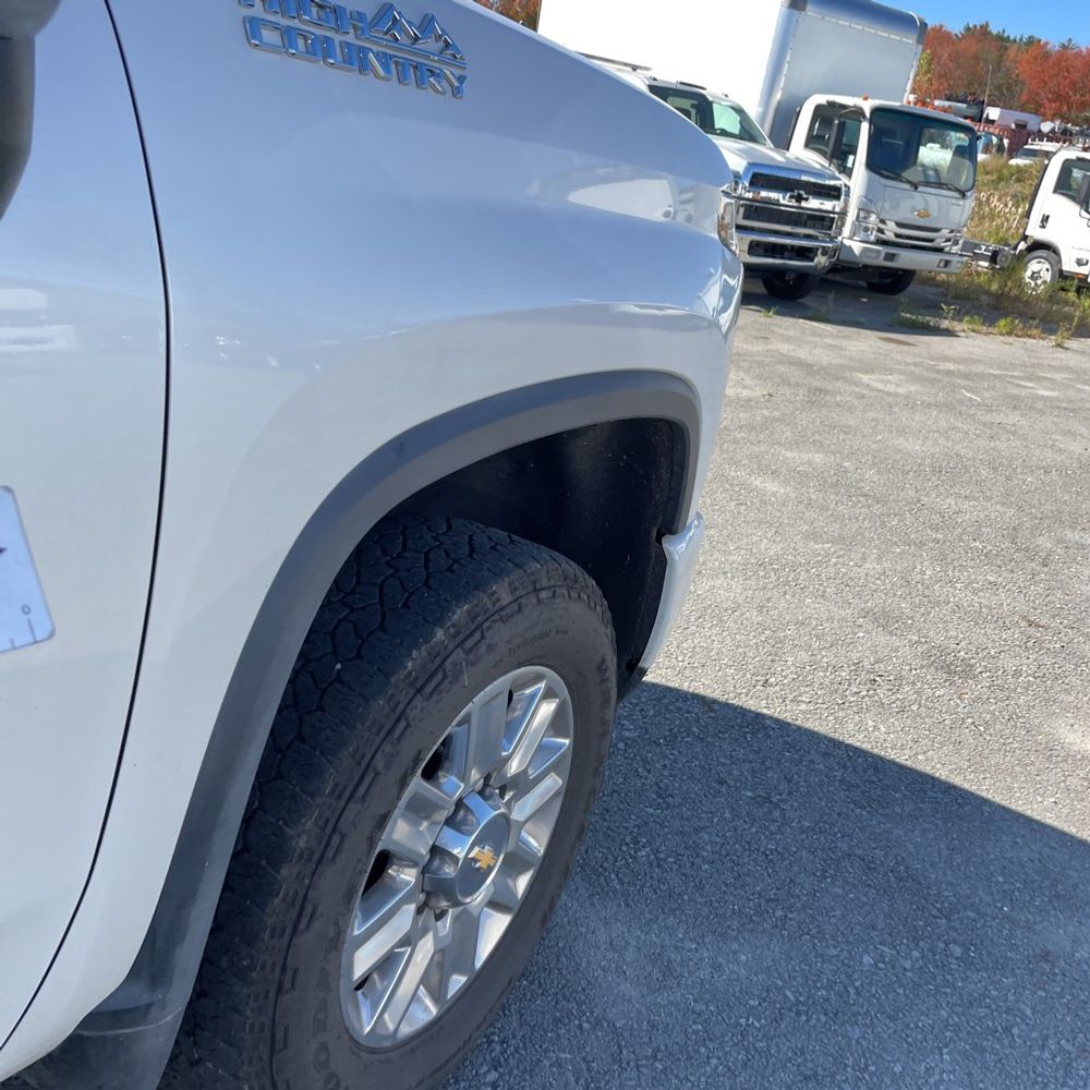 2025 Chevrolet Silverado 3500HD High Country