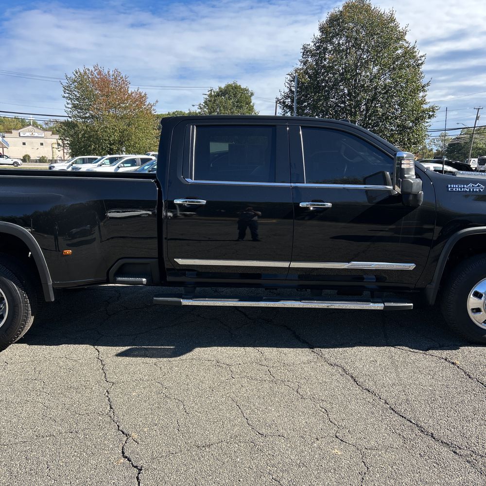 2025 Chevrolet Silverado 3500HD High Country