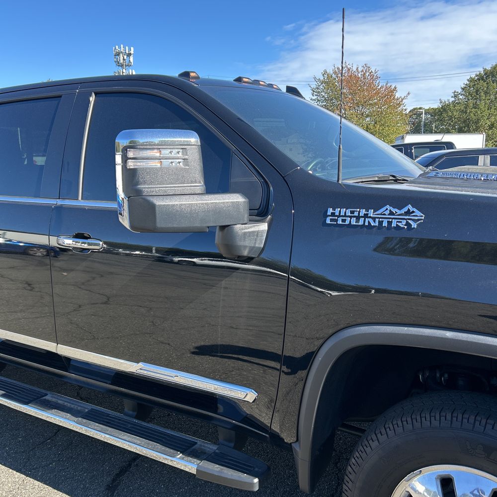 2025 Chevrolet Silverado 3500HD High Country