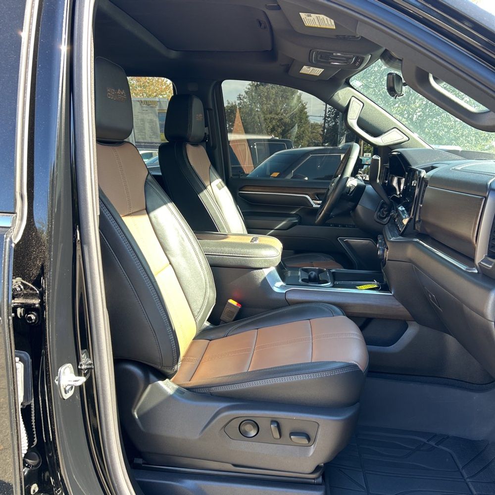 2025 Chevrolet Silverado 3500HD High Country