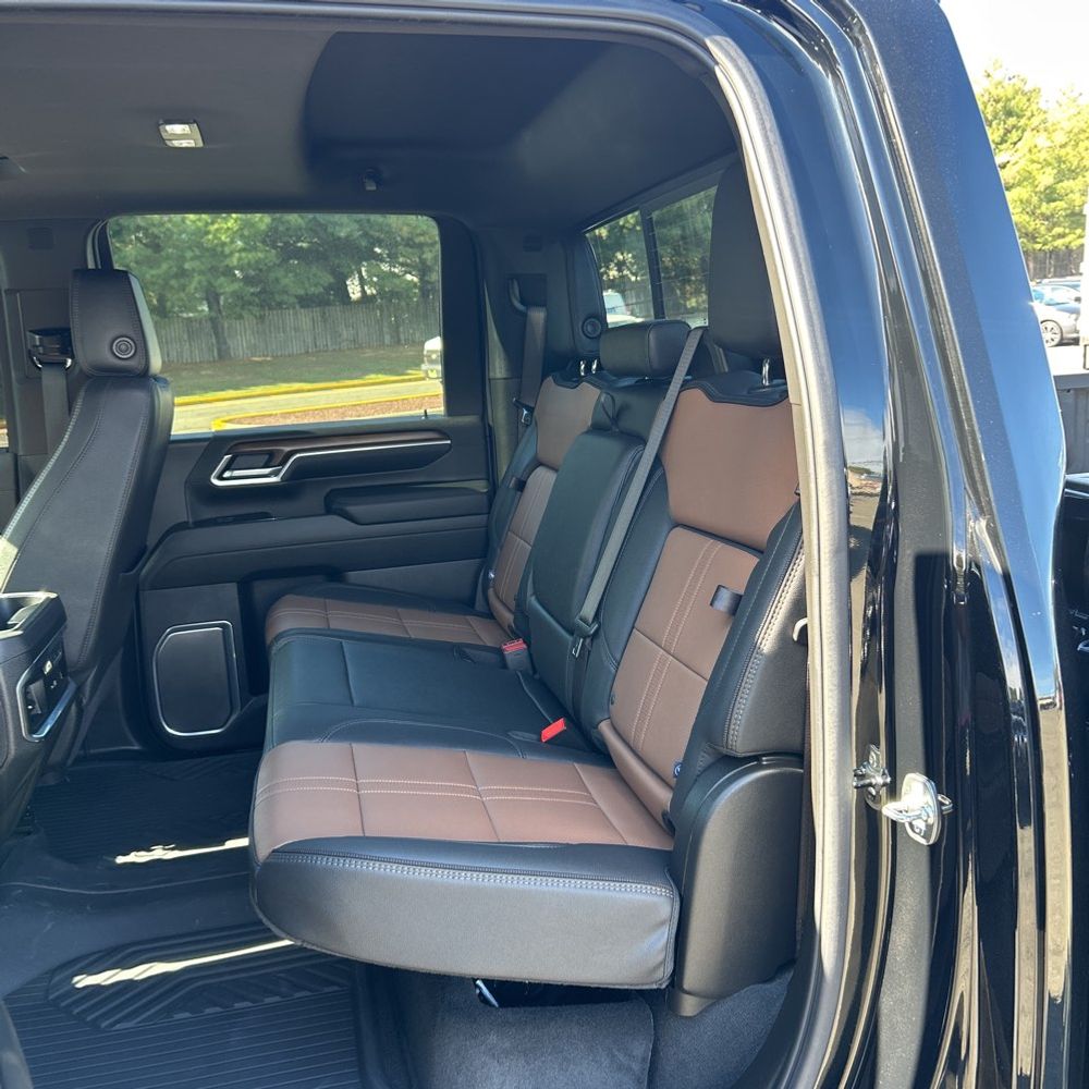 2025 Chevrolet Silverado 3500HD High Country
