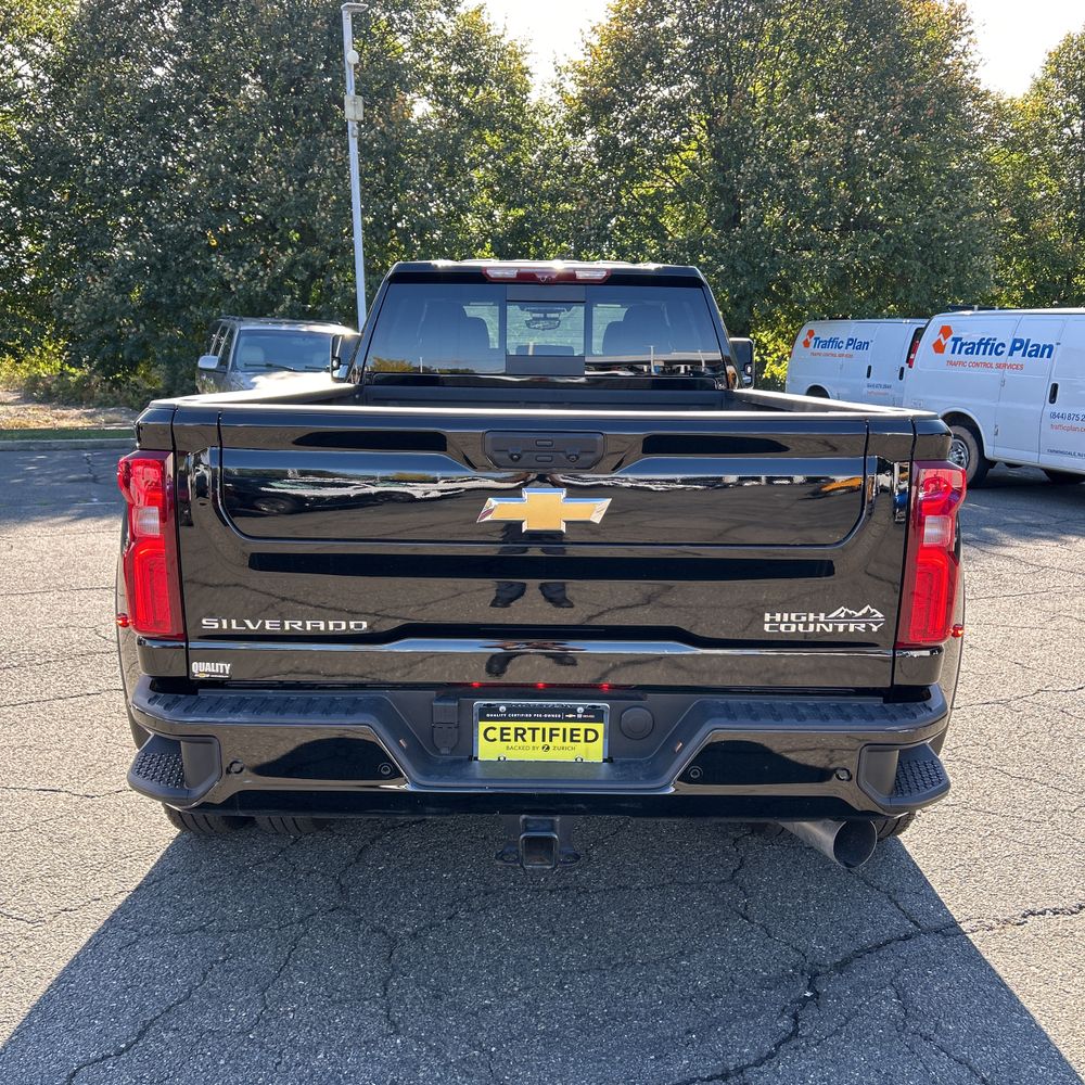 2025 Chevrolet Silverado 3500HD High Country