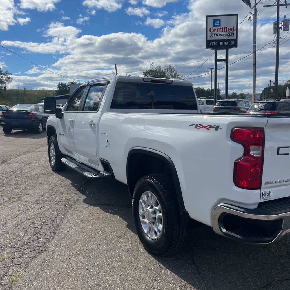 2022 Chevrolet Silverado 3500HD LT