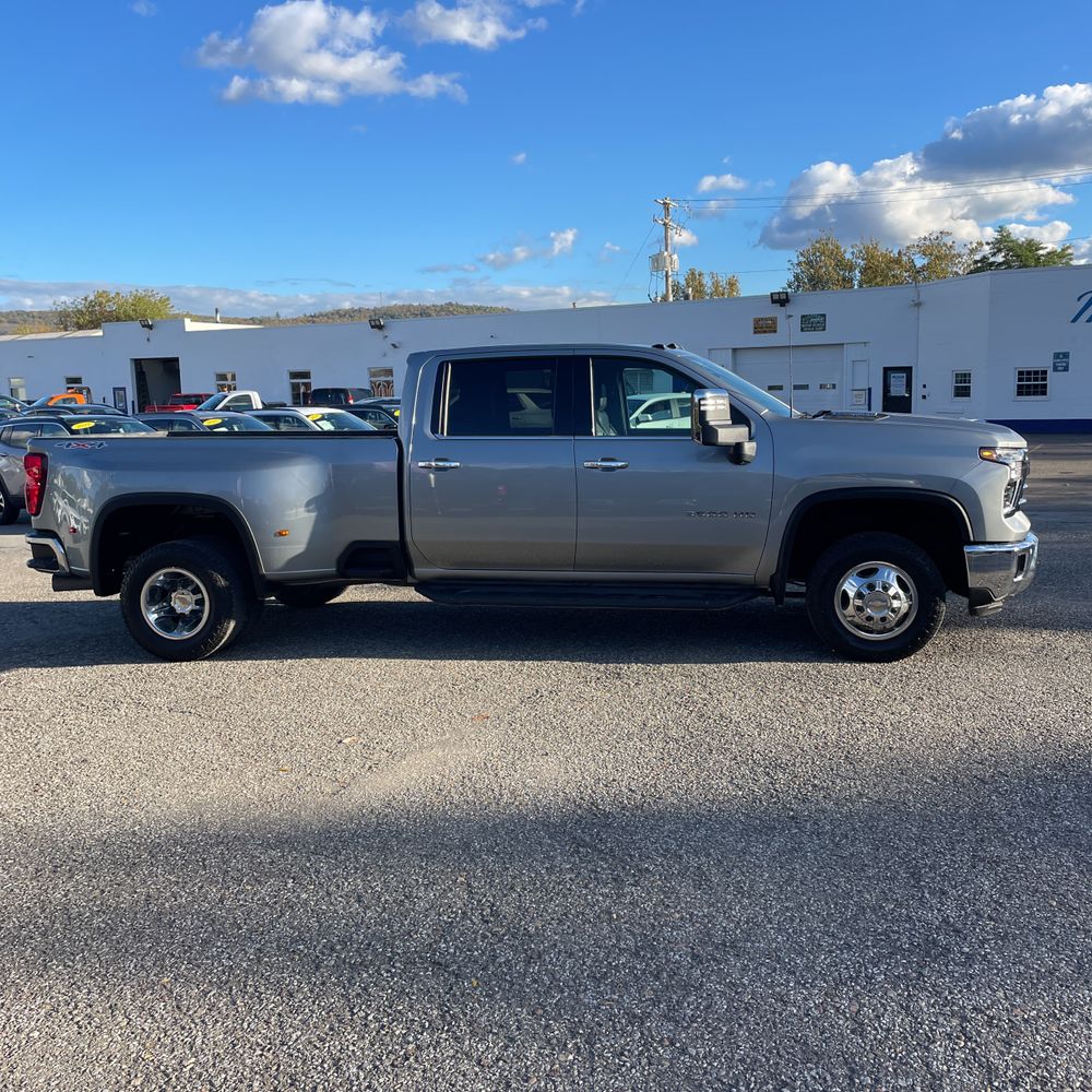 2024 Chevrolet Silverado 3500HD LTZ