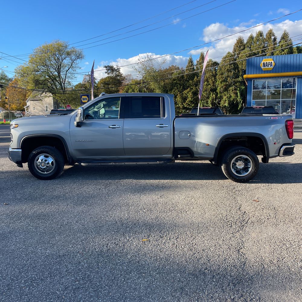2024 Chevrolet Silverado 3500HD LTZ