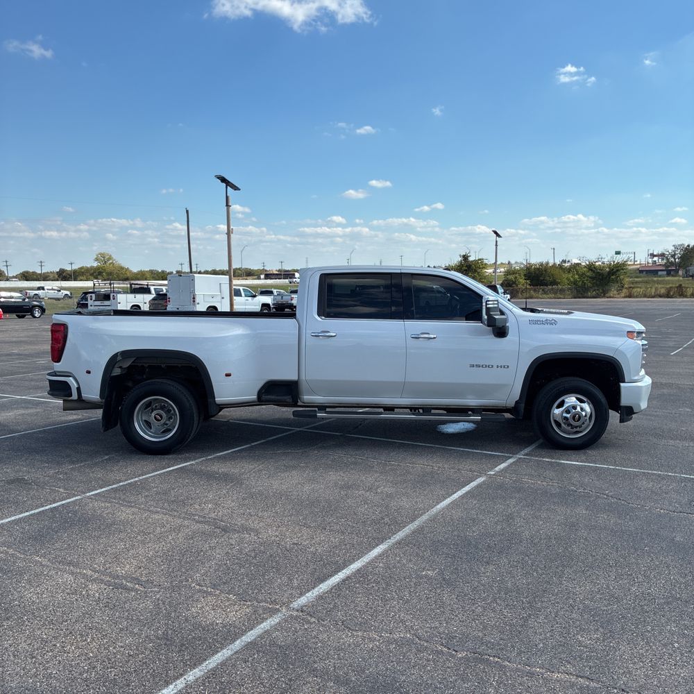 2023 Chevrolet Silverado 3500HD High Country