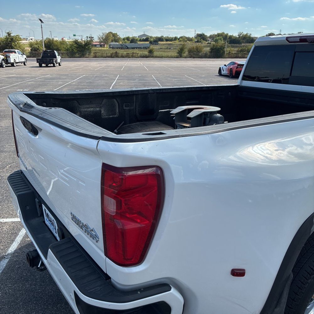 2023 Chevrolet Silverado 3500HD High Country