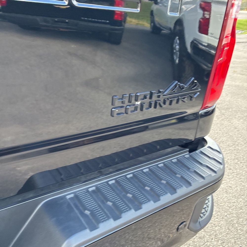 2024 Chevrolet Silverado 3500HD High Country