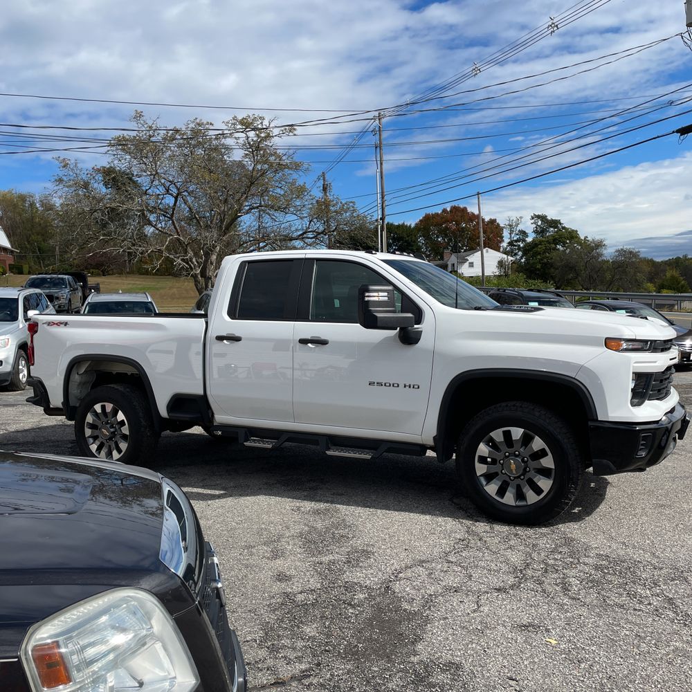 2024 Chevrolet Silverado 2500HD Custom