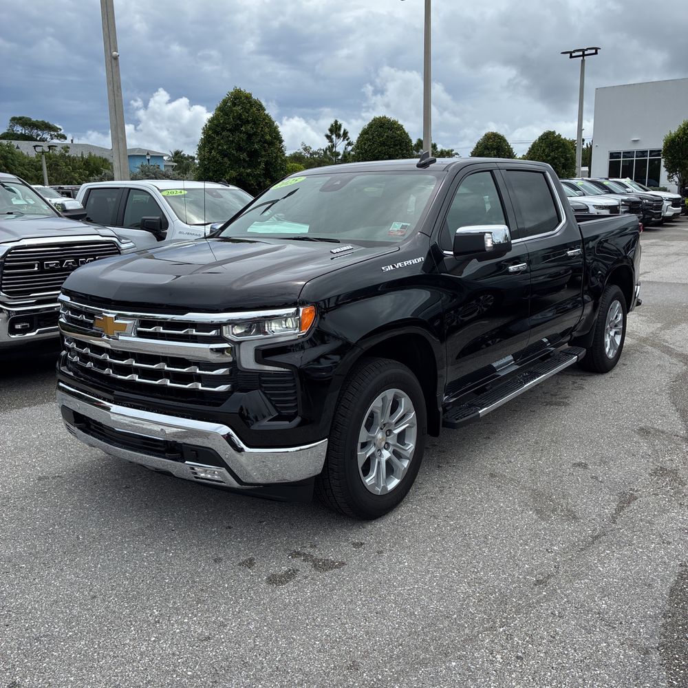 2025 Chevrolet Silverado 1500 LTZ