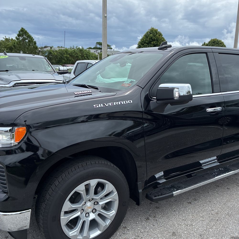 2025 Chevrolet Silverado 1500 LTZ