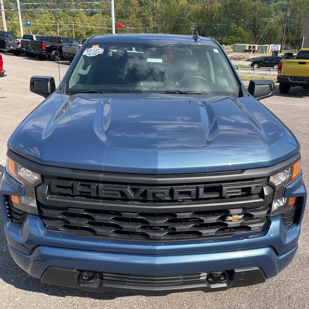 2024 Chevrolet Silverado 1500 Custom