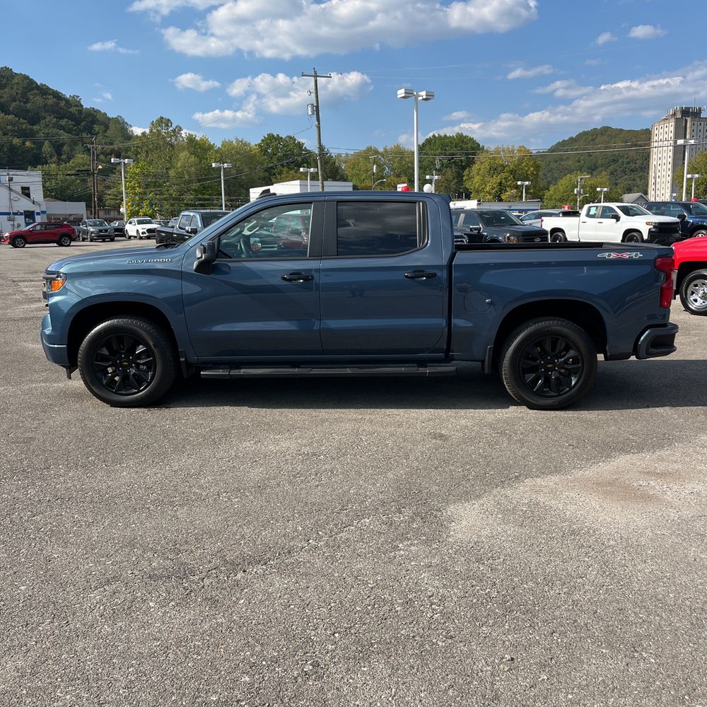2024 Chevrolet Silverado 1500 Custom